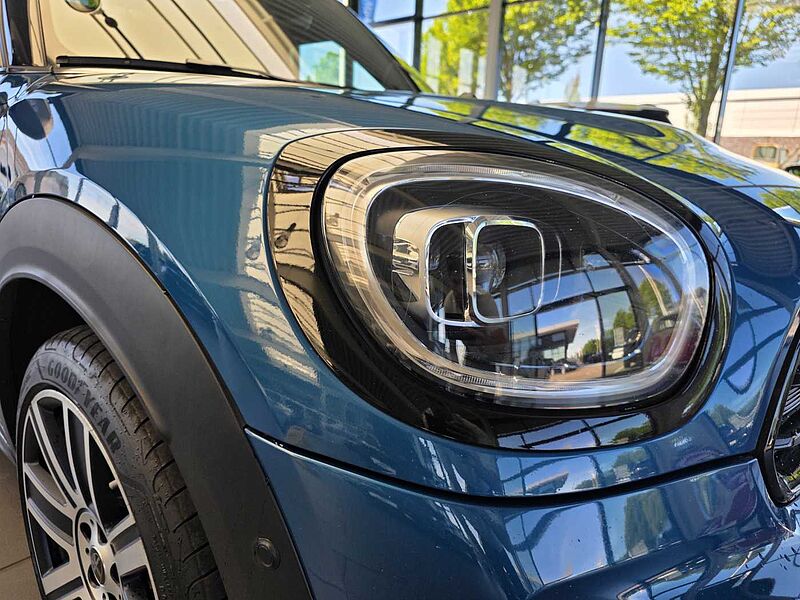 MINI Cooper Countryman Yours Trim Autom. HUD/RFK/Pano/Leder