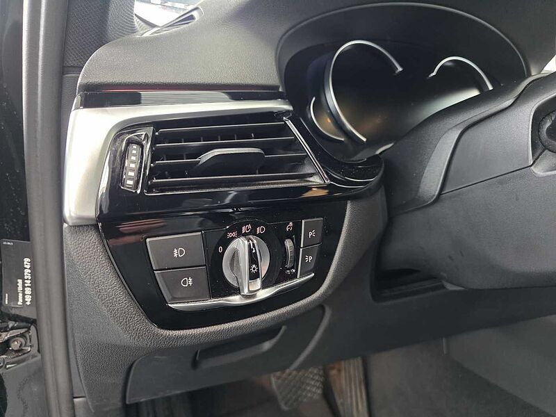 BMW 520d Touring Sport Line HUD/PANO/AHK/RFK/Adapt. LED