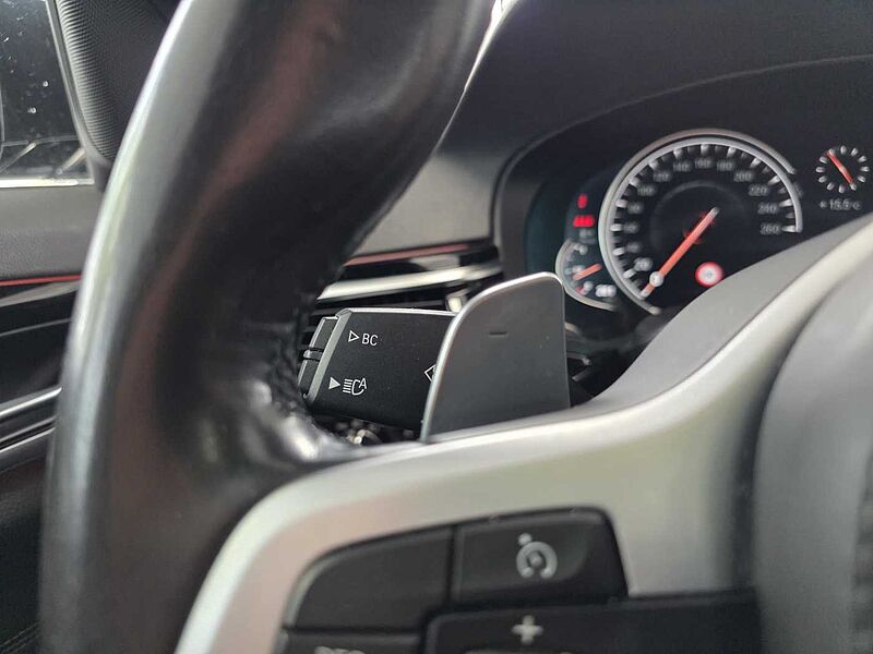 BMW 520d Touring Sport Line HUD/PANO/AHK/RFK/Adapt. LED