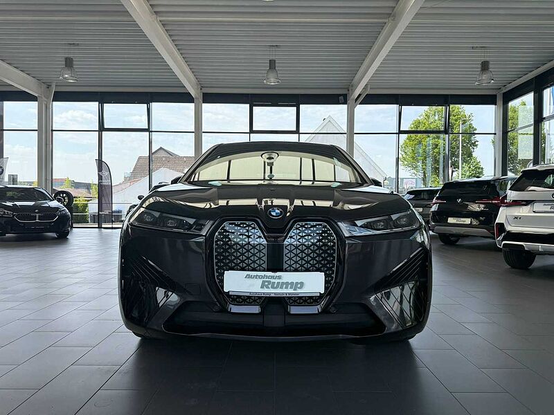 BMW iX xDrive50 Sportpaket/B&W/Drive. Prof. /Luft