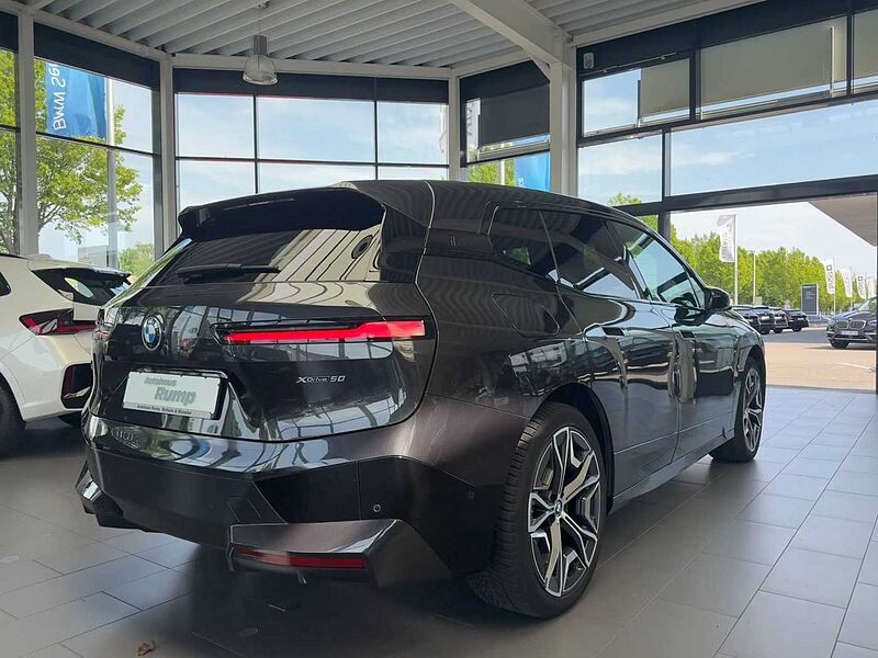 BMW iX xDrive50 Sportpaket/B&W/Drive. Prof. /Luft