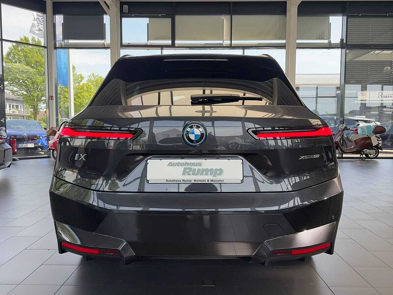 BMW iX xDrive50 Sportpaket/B&W/Drive. Prof. /Luft