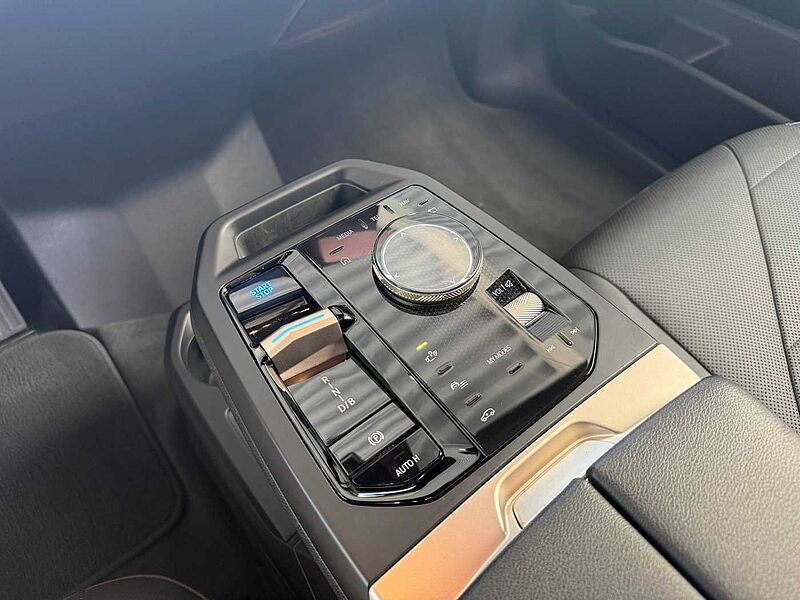 BMW iX xDrive50 Sportpaket/B&W/Drive. Prof. /Luft