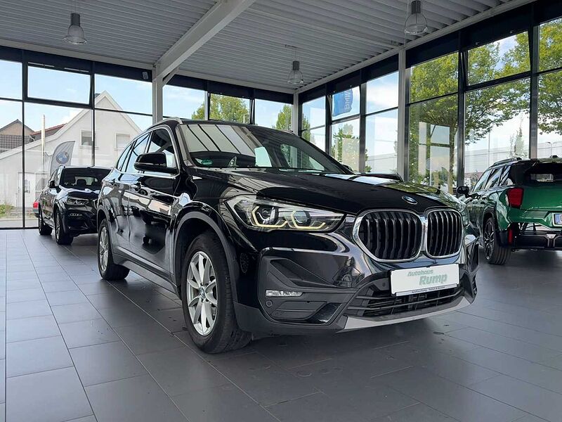 BMW X1 sDrive18i Advantage | LED| Navi | AHK