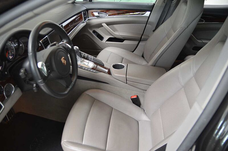 Porsche Panamera 4S PDK SD