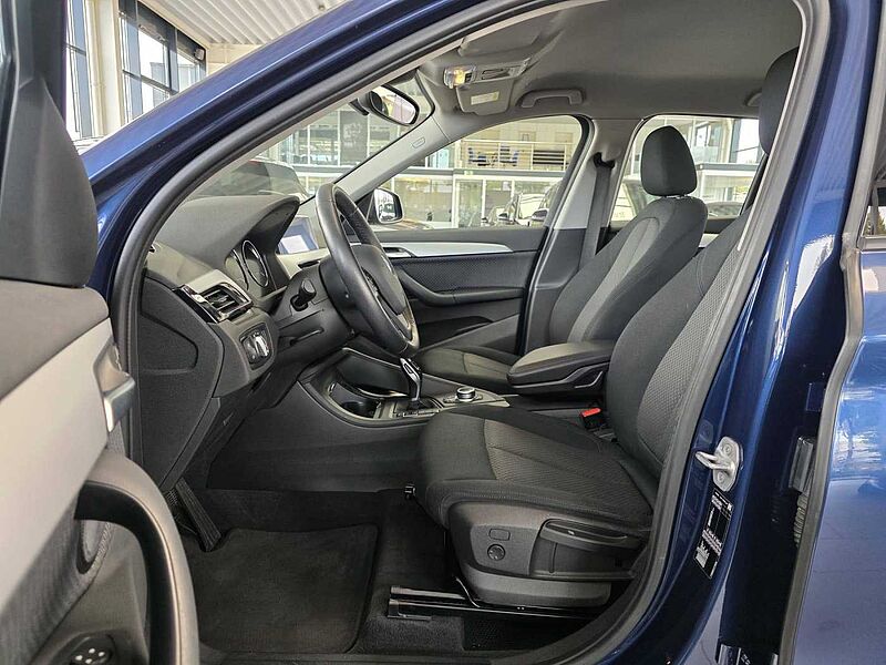 BMW X1 sDrive18i Advantage Aut. Navi | LED | SHZ | Park-Assist.