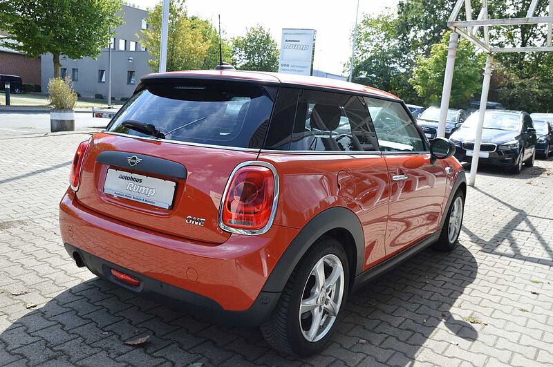 MINI ONE 3-TÜRER Navi, Apple CP