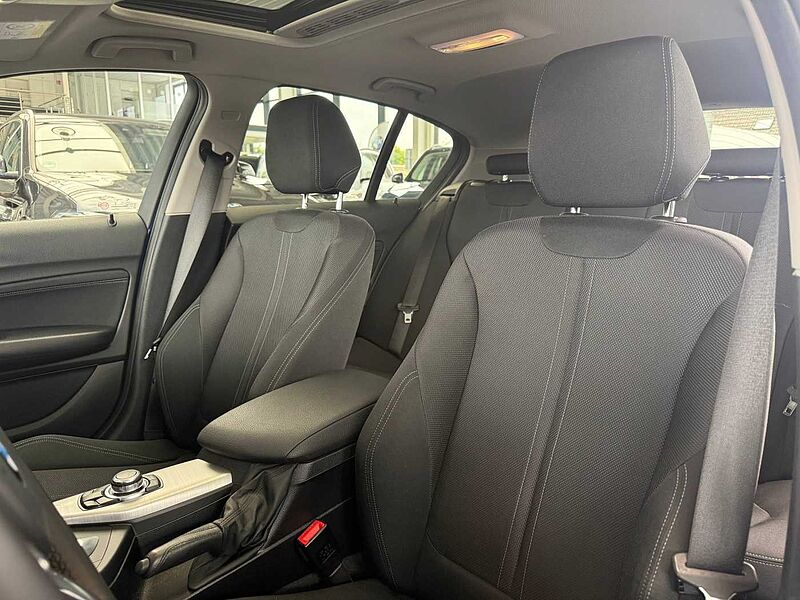 BMW 120d Sport-Aut. Advantage Adpt. LED/RFK/GSD/HiFi