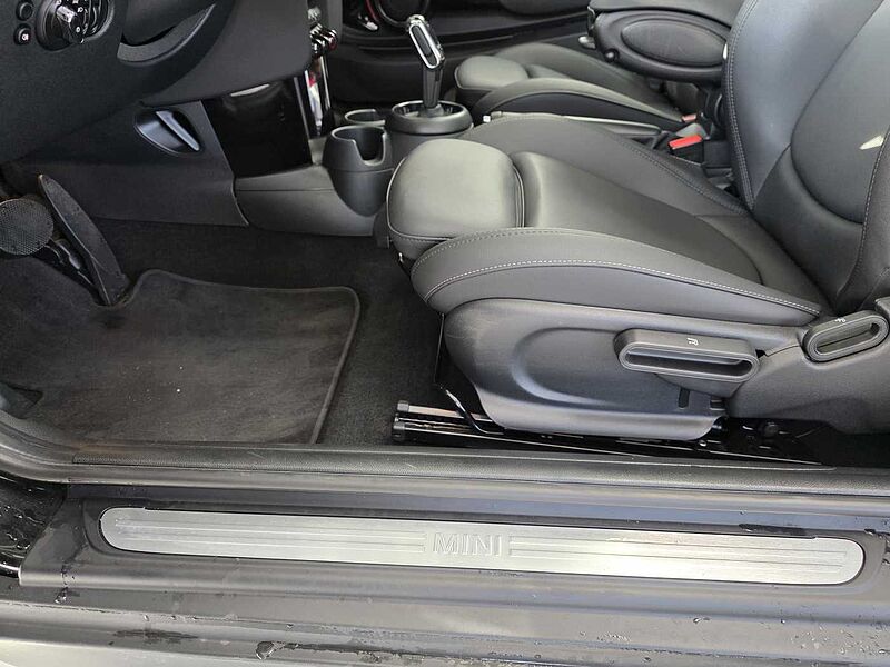 MINI Cooper 3trg. Autom. Pano/Leder/LED/Apple/PDC