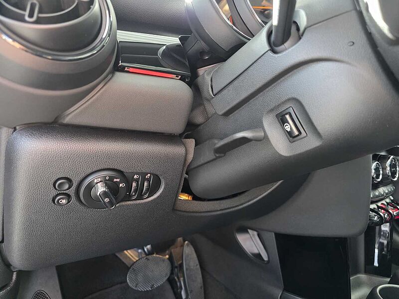 MINI Cooper 3trg. Autom. Pano/Leder/LED/Apple/PDC