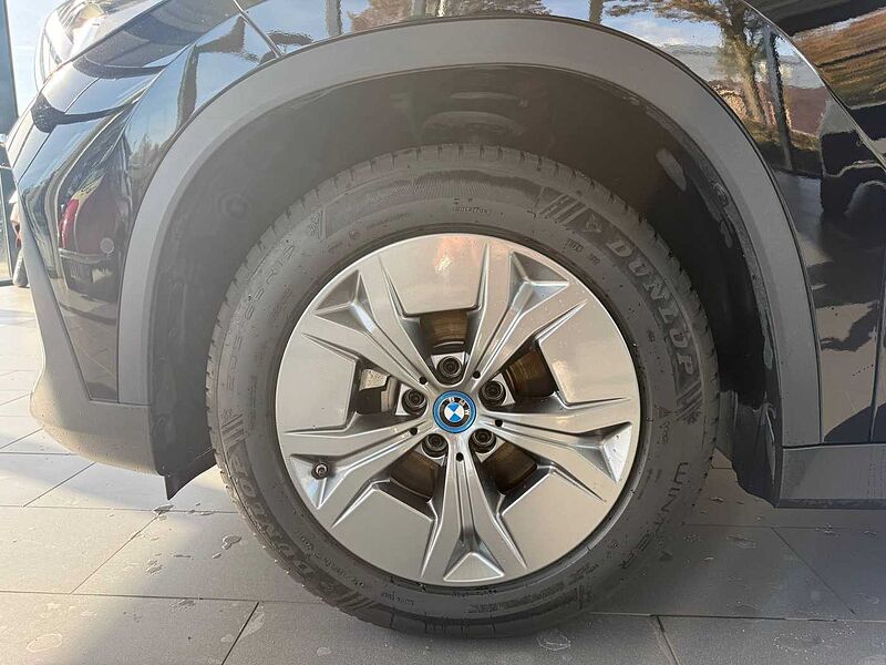 BMW iX1 eDrive20 | Navi | LED | SHZ| Kamera | Parkassistent