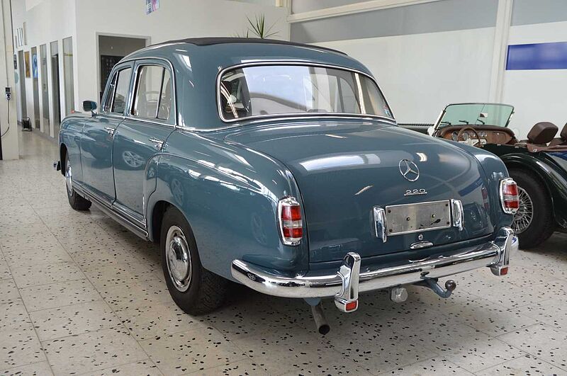 Mercedes-Benz 220A Ponton Verdeck