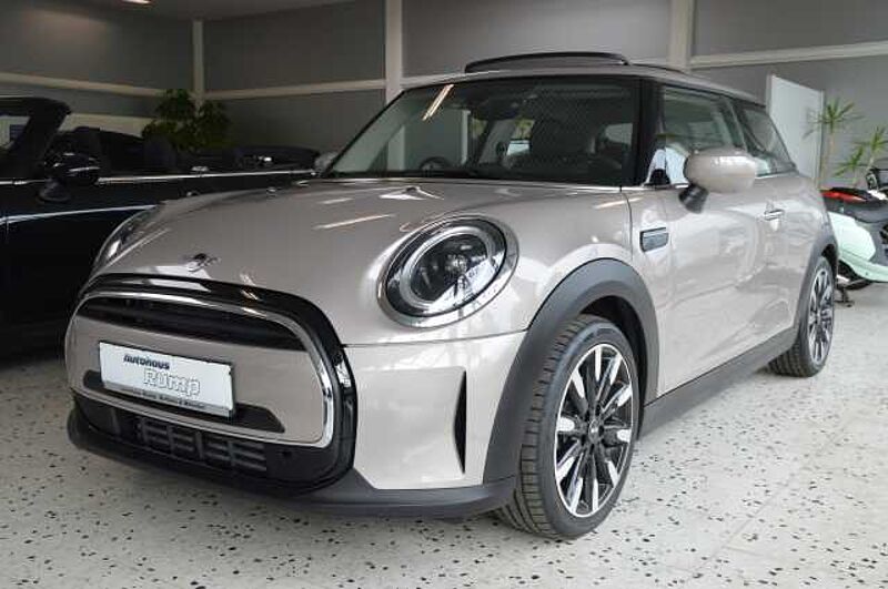 MINI ONE Classic Trim SD, Navi, LED