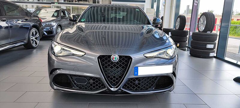 Alfa Romeo Giulia 1 HD, QV , h/k, Assistenzpaket 2