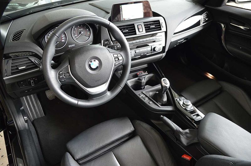 BMW 218i Cabrio Sport Line Navi, Leder
