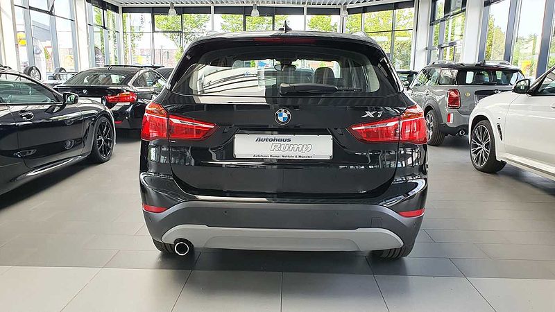 BMW X1 sDrive18i Aut. 1.Hd. | LED | NAVI | 18' SR