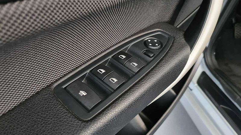 BMW 220i Cabrio Advantage 1.Hd | NAVI | XENON | PDC