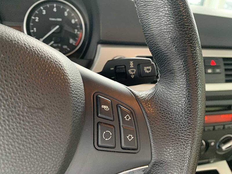 BMW 335i Cabrio Deutsches Fahrzeug, Scheckheft