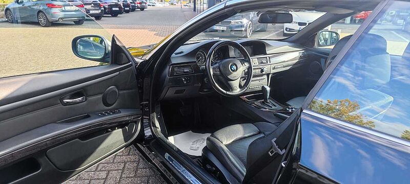 BMW 325i Cabrio Aut. Edition Exclusive Navi+, HiFi