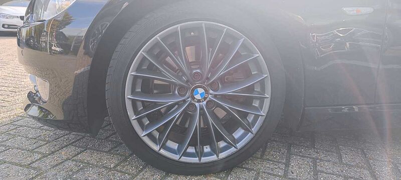 BMW 325i Cabrio Aut. Edition Exclusive Navi+, HiFi