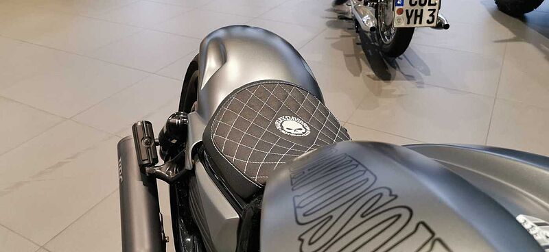 Harley-Davidson Night Rod Special Custom Umbau, alles Eingetragen