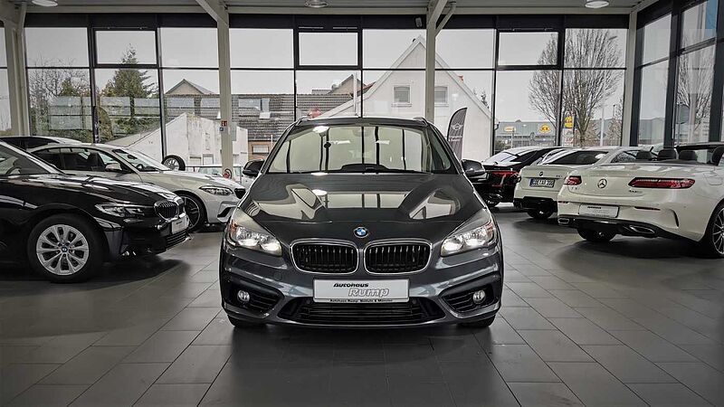 BMW 225i Active Tourer Navi, Sport, AHK