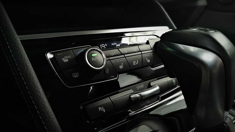 BMW 225i Active Tourer Navi, Sport, AHK
