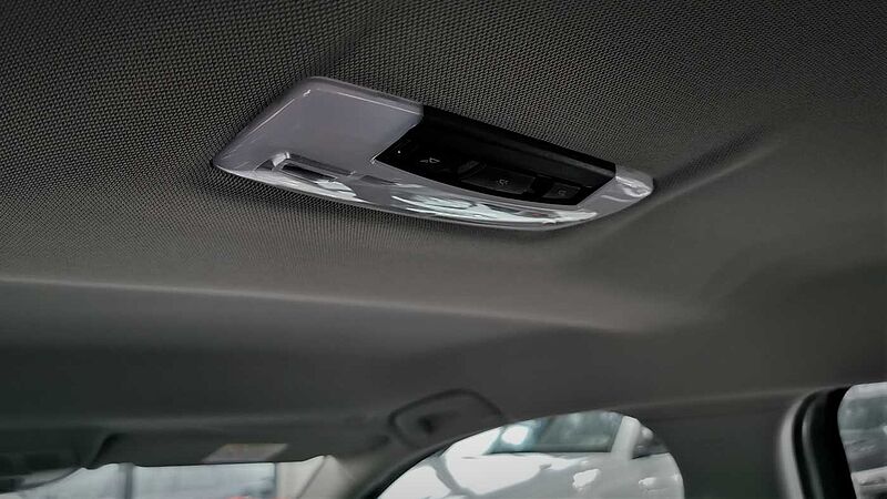 BMW 225i Active Tourer Navi, Sport, AHK