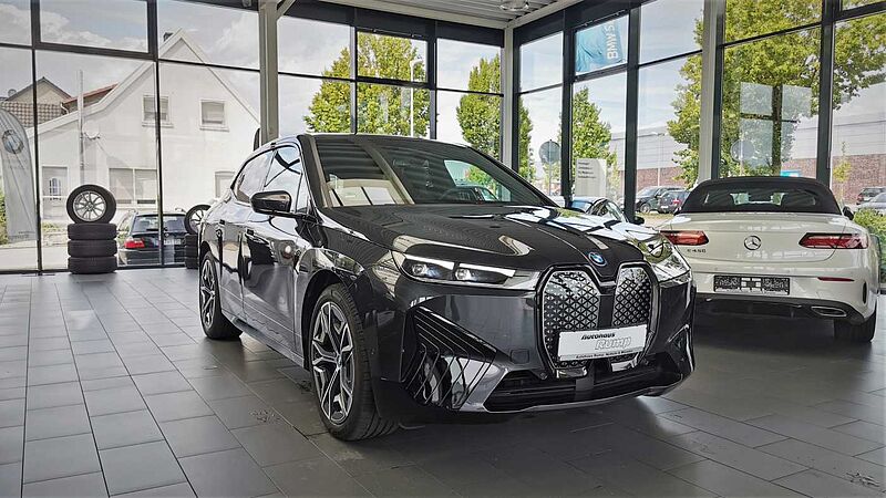 BMW IX 50 MSport, Luftfede. ,Integral-Lenk. ,AHK, Prof.