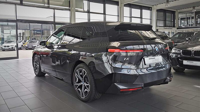 BMW IX 50 MSport, Luftfede. ,Integral-Lenk. ,AHK, Prof.