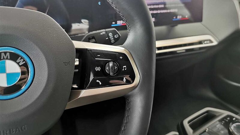 BMW IX 50 MSport, Luftfede. ,Integral-Lenk. ,AHK, Prof.
