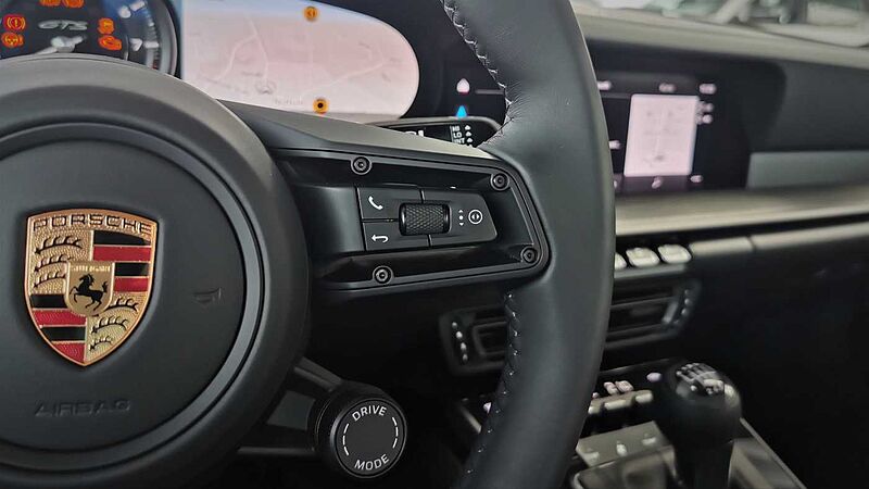 Porsche 911 Carrera 4 GTS, schwarz/schwarz/voll/sofort