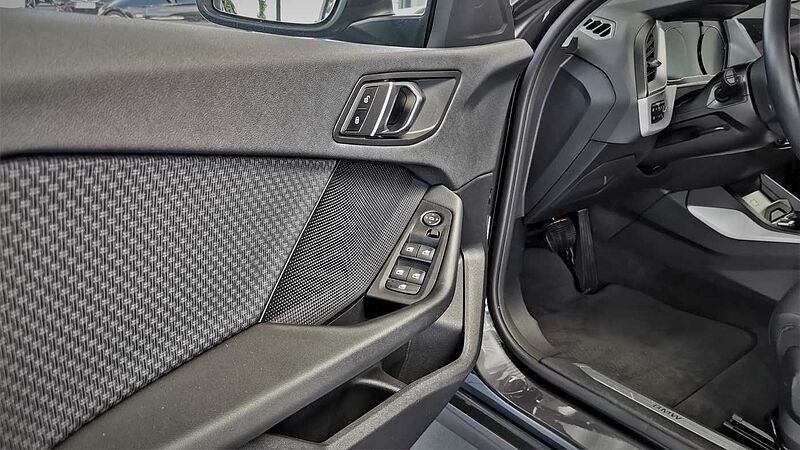 BMW 118d Aut. Advantage LED | LiveCo. + | DAB | SHZ