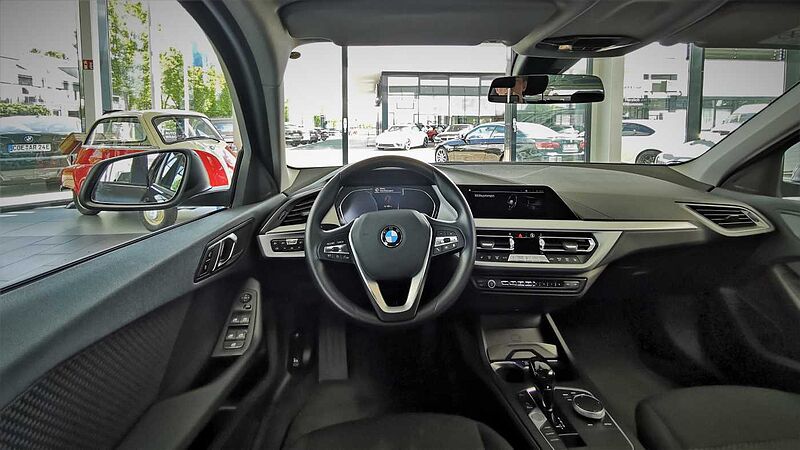 BMW 118d Aut. Advantage LED | LiveCo. + | DAB | SHZ