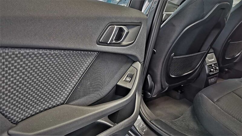 BMW 118d Aut. Advantage LED | LiveCo. + | DAB | SHZ