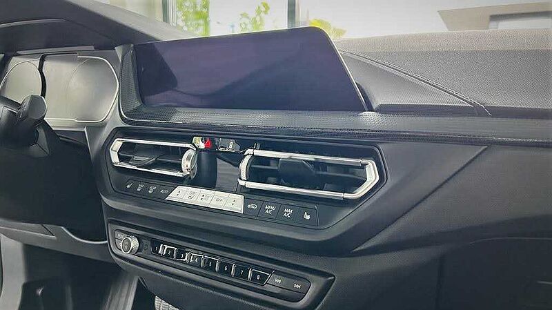 BMW 118i Sport Line Aut. ACC | LED | R. Cam.