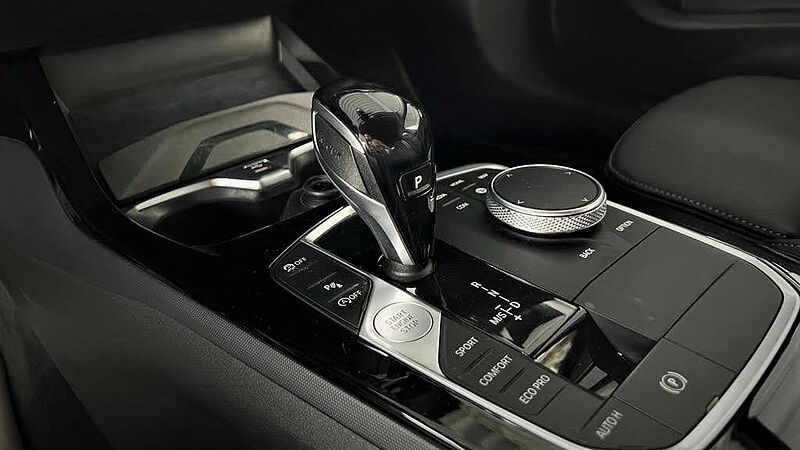 BMW 118i Sport Line Aut. ACC | LED | R. Cam.