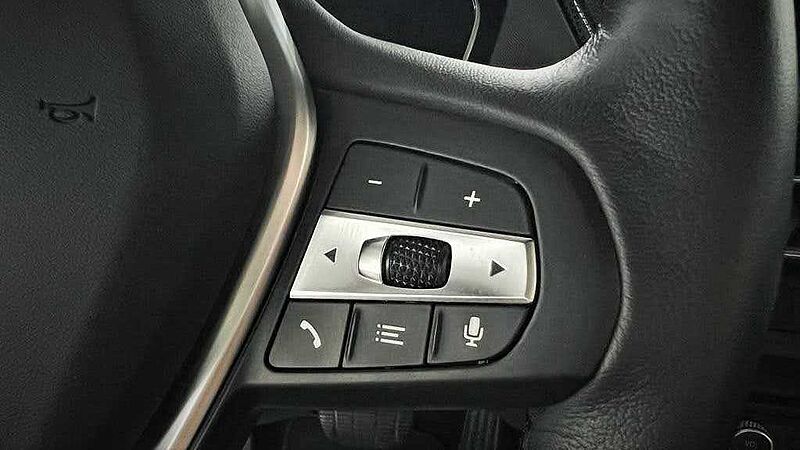 BMW 118i Sport Line Aut. ACC | LED | R. Cam.