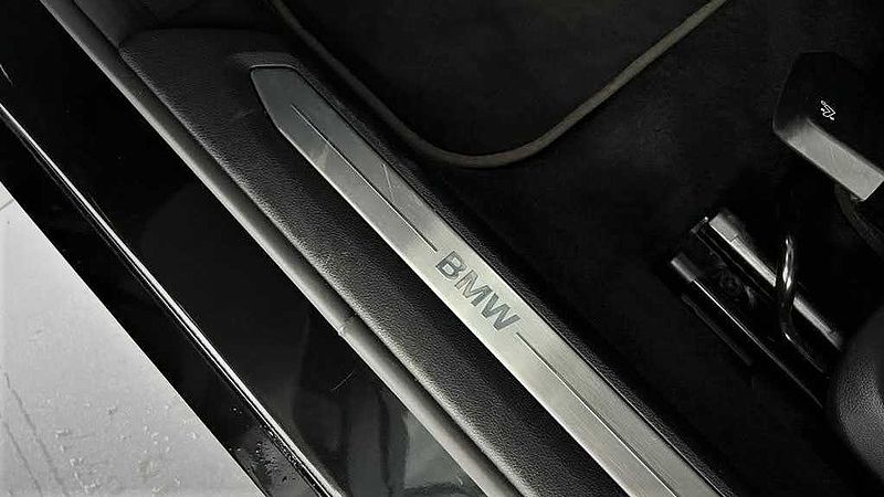 BMW 118i Sport Line Aut. ACC | LED | R. Cam.