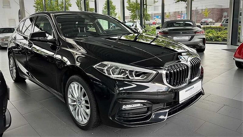 BMW 118i Sport Line Aut. ACC | LED | R. Cam.