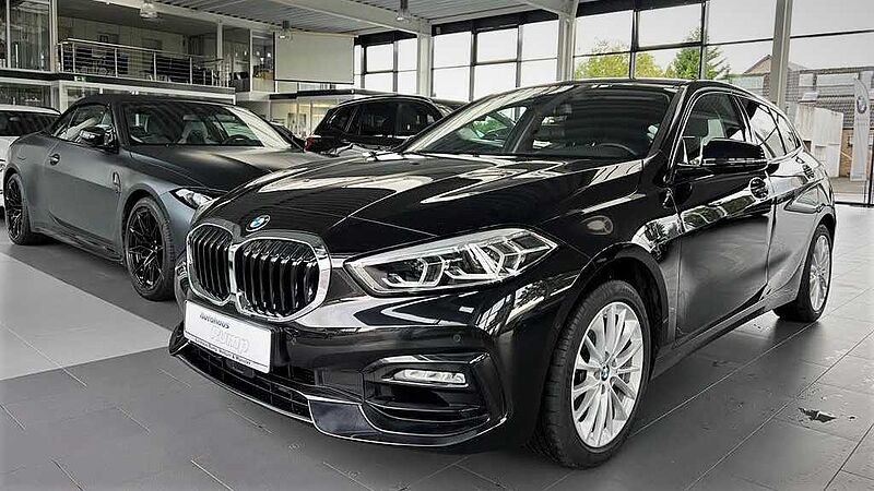 BMW 118i Sport Line Aut. ACC | LED | R. Cam.