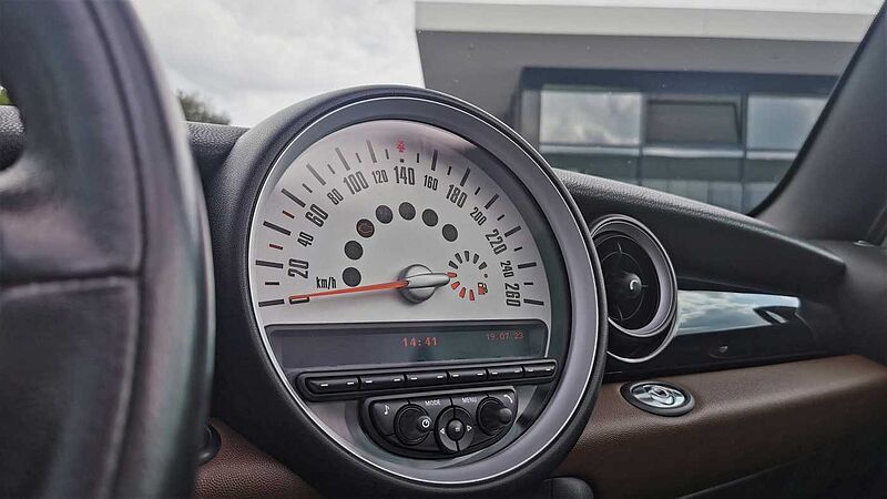MINI Cooper Cabrio Hot Chocolate Edition, Chili