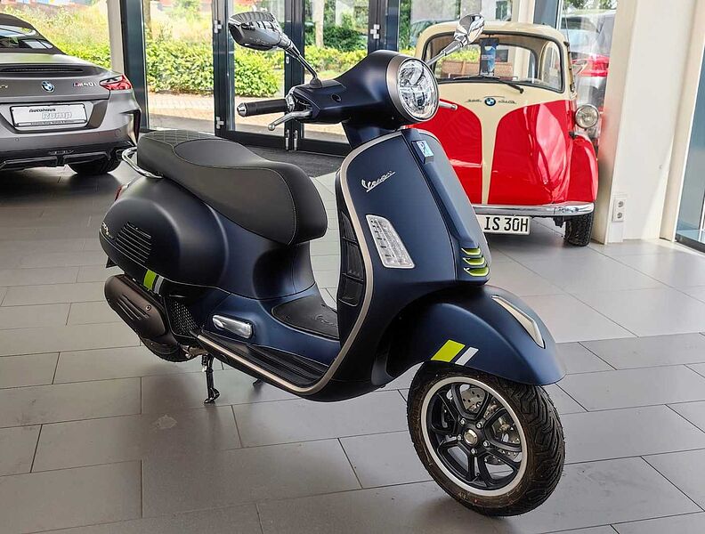 Vespa GTS 125 Super Tech *blau matt*