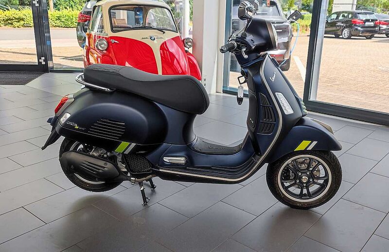 Vespa GTS 125 Super Tech *blau matt*