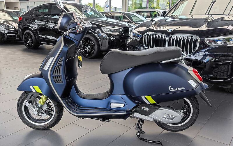 Vespa GTS 125 Super Tech *blau matt*