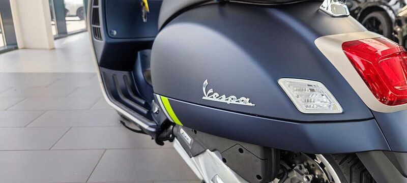 Vespa GTS 125 Super Tech *blau matt*