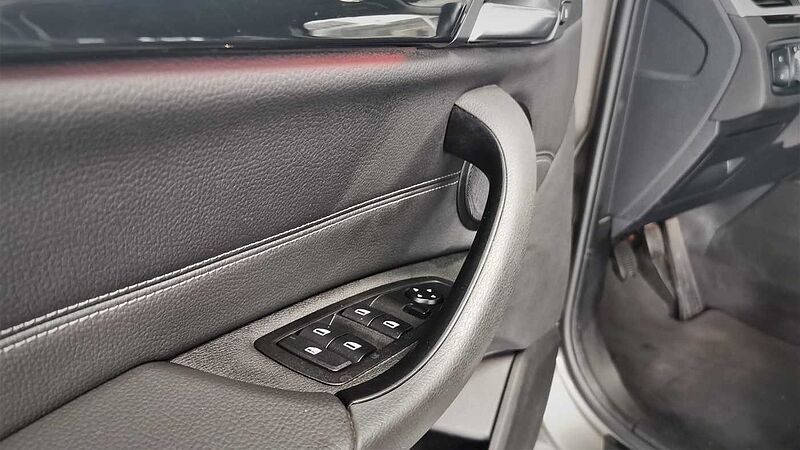 BMW X1 xDrive20d xLine, AHK, LED, 1HD