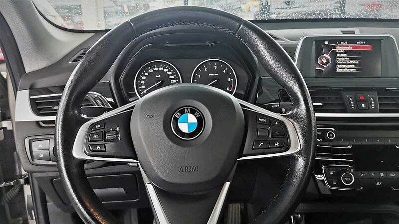 BMW X1 xDrive20d xLine, AHK, LED, 1HD
