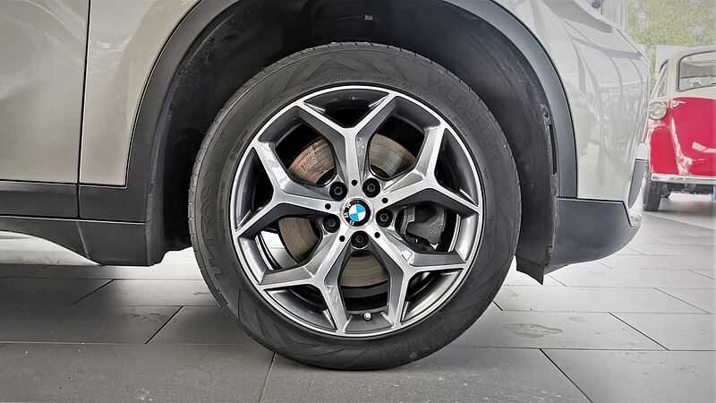 BMW X1 xDrive20d xLine, AHK, LED, 1HD