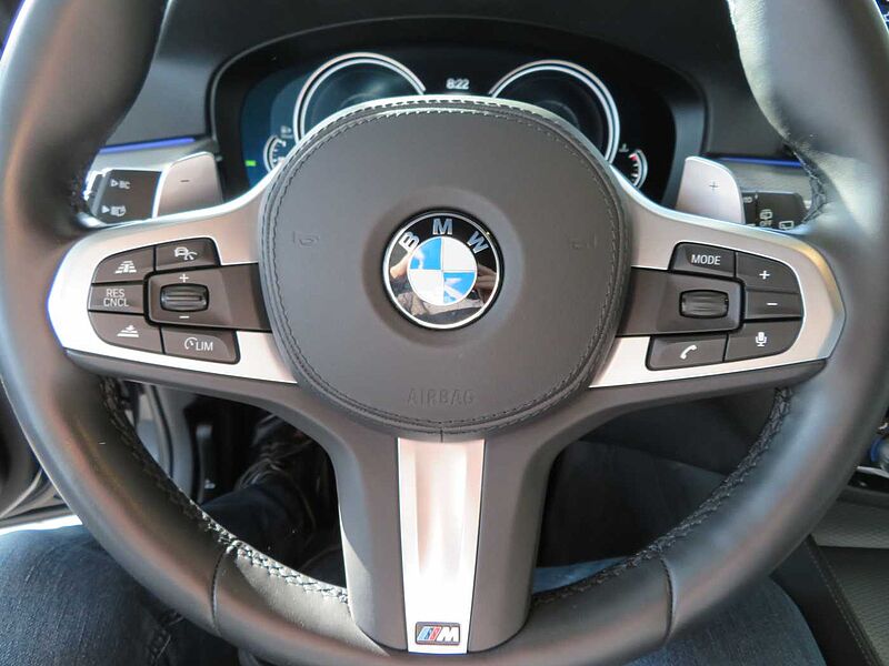 BMW 530d xDrive Touring Aut. M Sport ,HUD, Navi. Prof, PDC, AHK